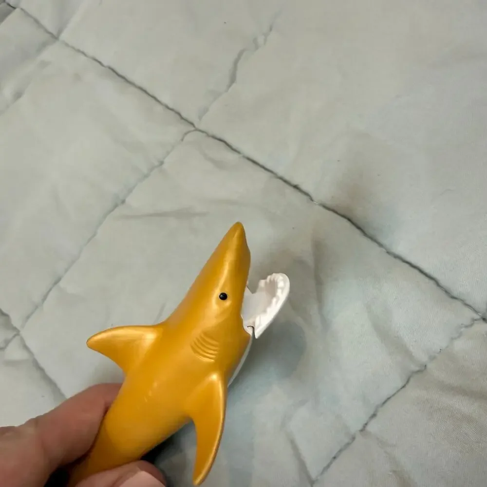 Playmobil 1998 Yellow Golden Shark Toy Figure Movable Mouth Open Close